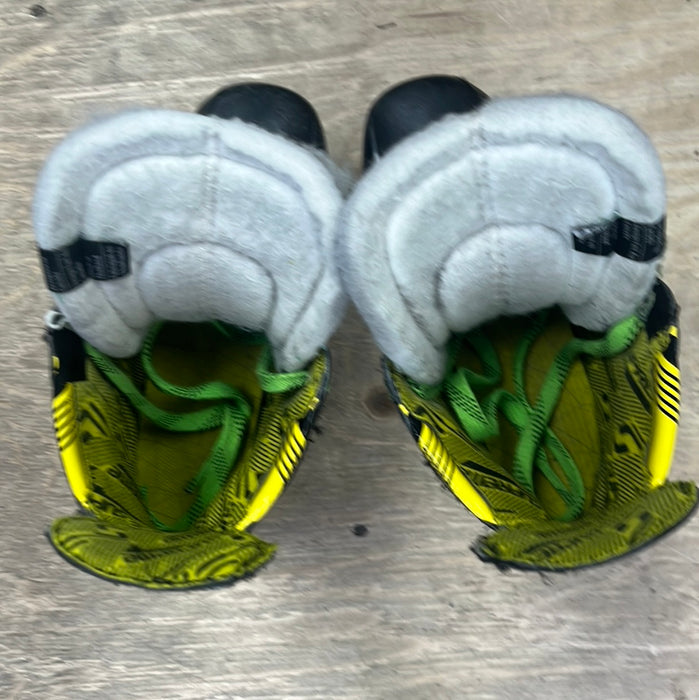 Used Bauer Supreme M4 Size 2.5 Skates