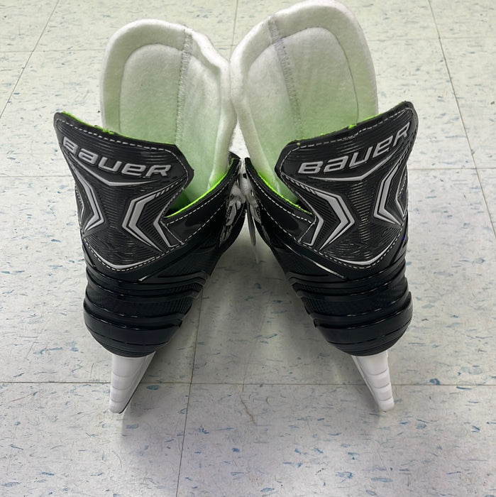 Used Bauer Vapor XLS Size 5 Player Skates