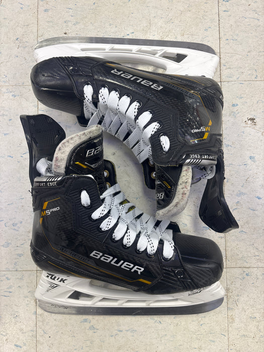 Used Bauer Supreme M5 Pro Senior Size 7 Fit 1