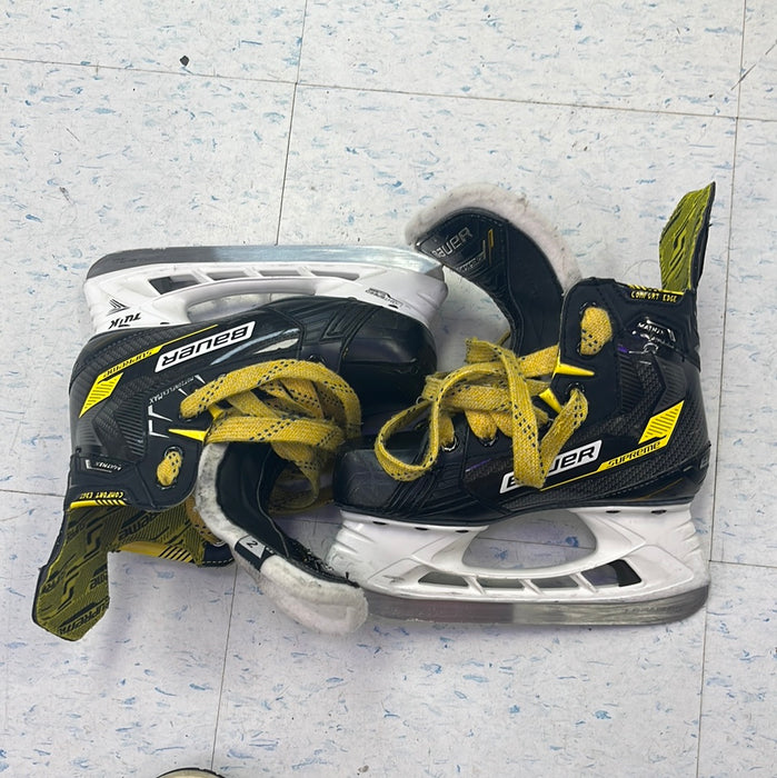 Used Bauer Supreme Matrix Size 2EE Player Skates