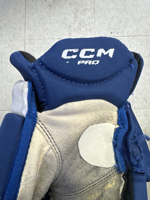 Toronto Maples Leafs Pro Stock CCM 14” Gloves - Gaunce