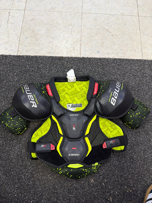 Used Bauer Vapor 3x Junior Small Shoulder Pads