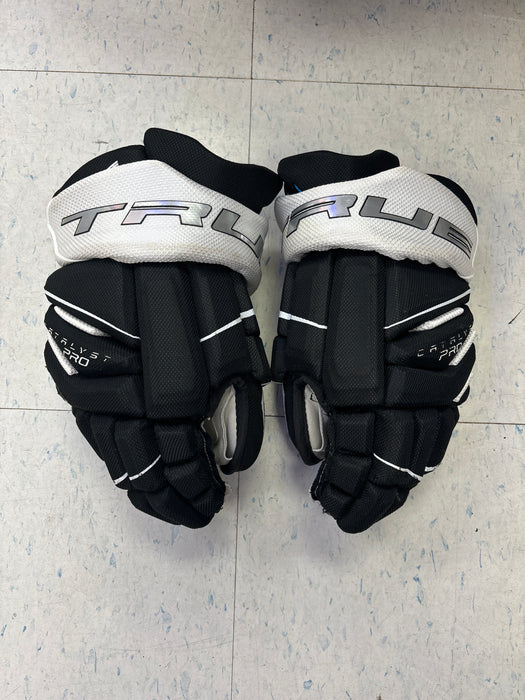 Used True Catalyst Pro 13” Senior Gloves