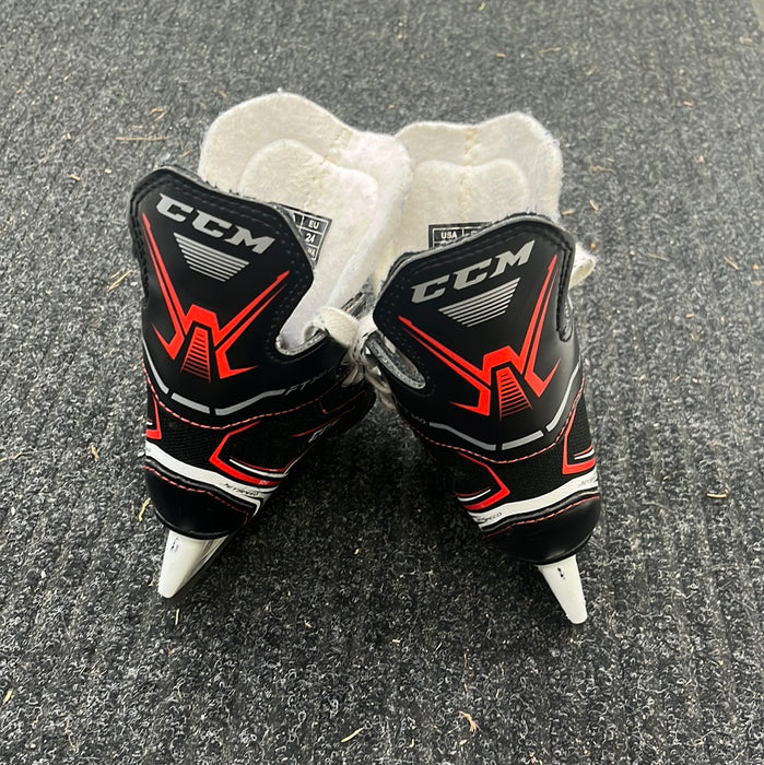 Used CCM FT340 Size 6 Youth Player Skates