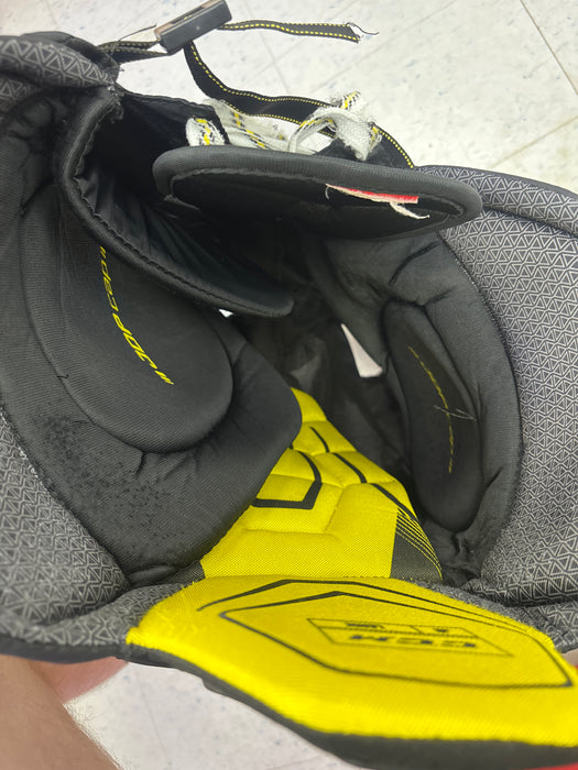 Used CCM Tacks 9040 Junior Large Pants