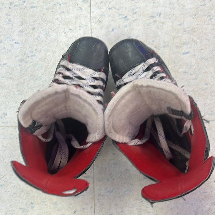 Used Bauer Vapor X600 Size 7 Player Skates