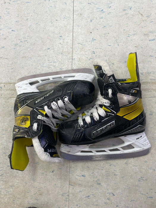 Used Bauer Supreme 3S Size 12 Youth Skates