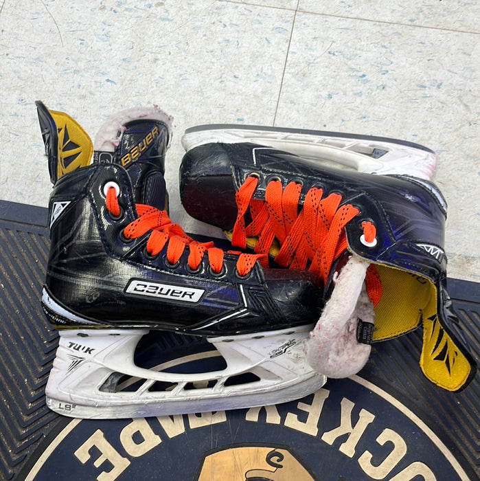 Used Bauer Supreme s180 Size 1 Skates