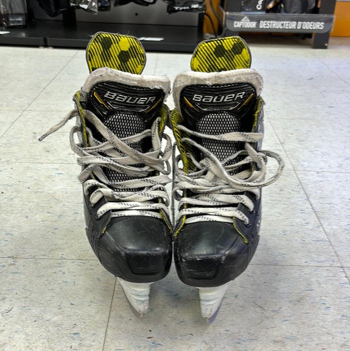 Used Bauer Supreme M3 Size 4.0 D Skates