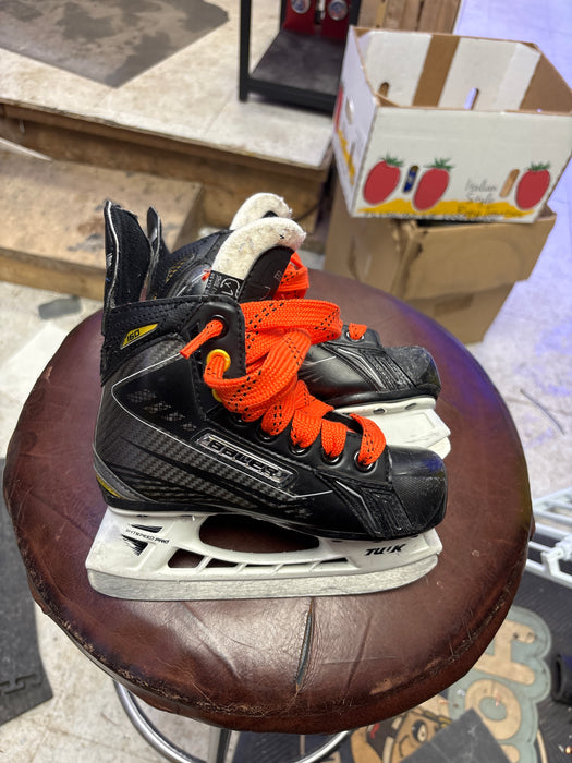 Used Bauer Supreme 160 Size Youth 11.0D
