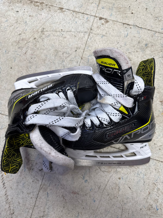 Used Bauer Vapor 3X Skates Youth 9.0D