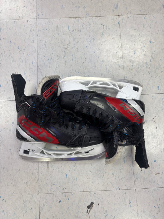 Used CCM JetSpeed FT670 Size 5.5 Wide Skates