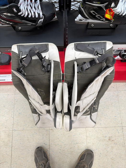 Used Warrior Ritual G7 28+1 Junior Goal Pads