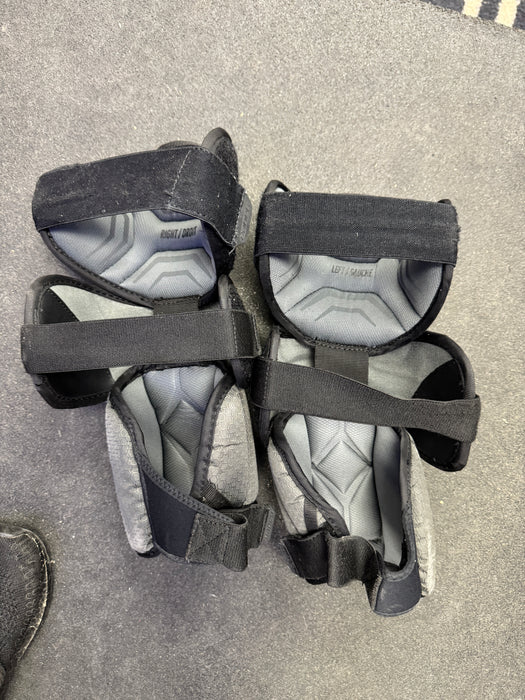 Used Bauer Pro Knee Guards Intermediate