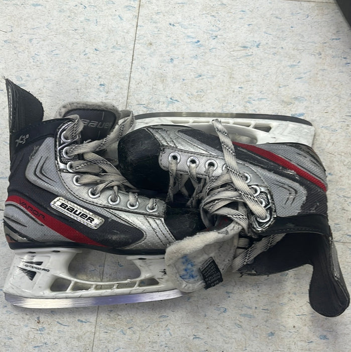 Used Bauer Vapor X3.0 Size 13.5 Youth Player Skates