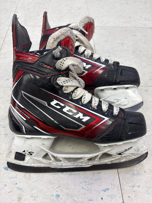 Used CCM JetSpeed FT480 Size 4.0 Player Skates