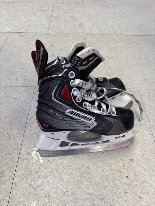 Used Bauer Vapor x40 Youth 11.0 Skates
