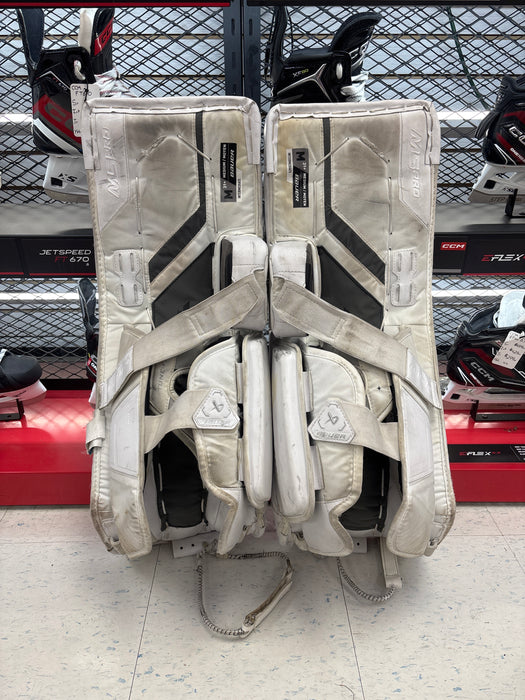 Used Bauer Supreme M5 Pro Intermediate Medium (31+) Goal Pads