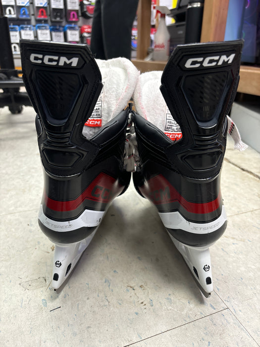 Used CCM JetSpeed FT680 Size 4.0 Skates