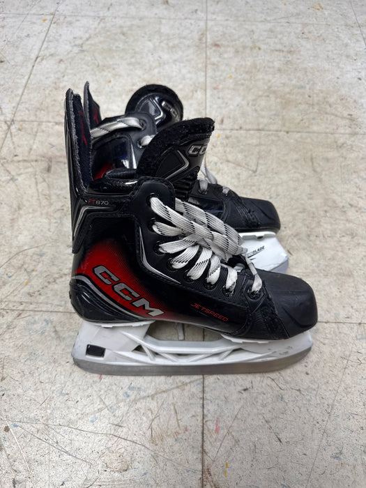 Used CCM JetSpeed FT870 Skates Size 2.5