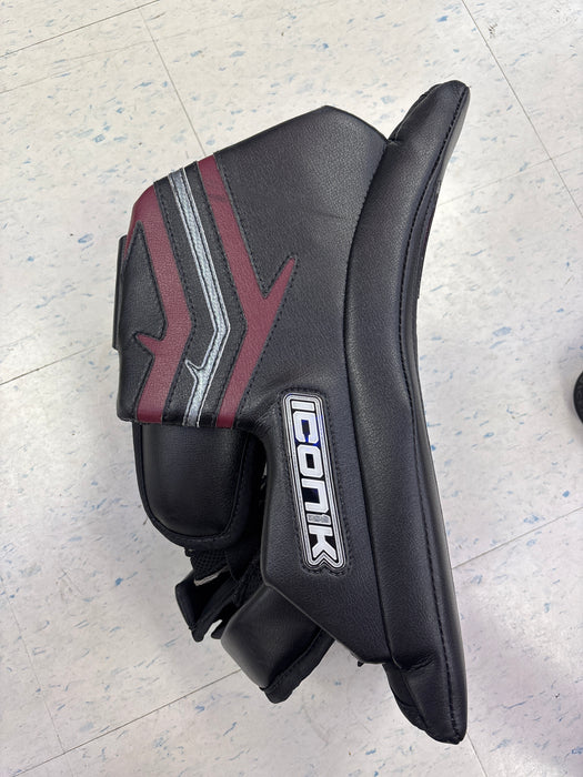 Demo Brian’s Iconik Senior Full Right Catcher and Blocker Set