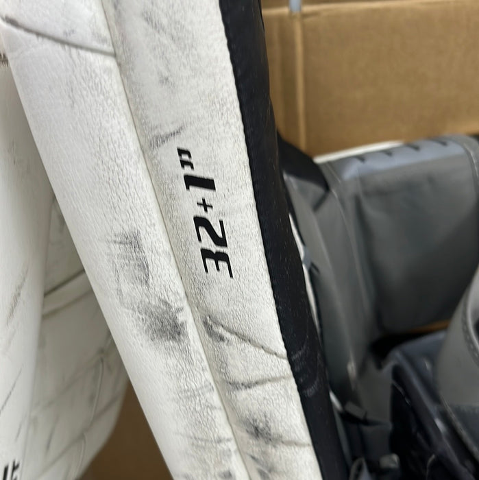 Used Warrior R/GT2 32+1 Goal Pads