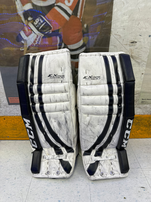 Used CCM Extreme Flex 400 26+1” Goalie Leg Pads