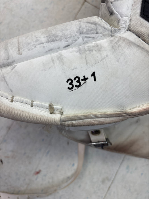 Used CCM Extreme Flex III Senior 33"+1" Leg Pads