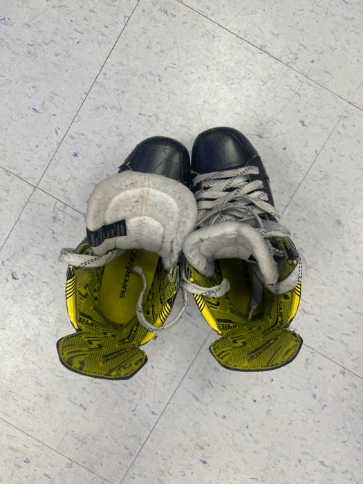 Used Bauer Supreme M4 Size 13.5 Youth Skates