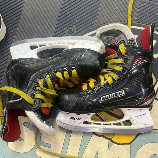 Used Bauer Vapor X500 Size 12 Youth Player Skates