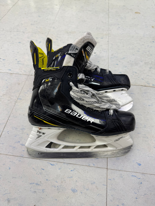 Used Bauer Supreme M4 Skates 6.5 Fit 2