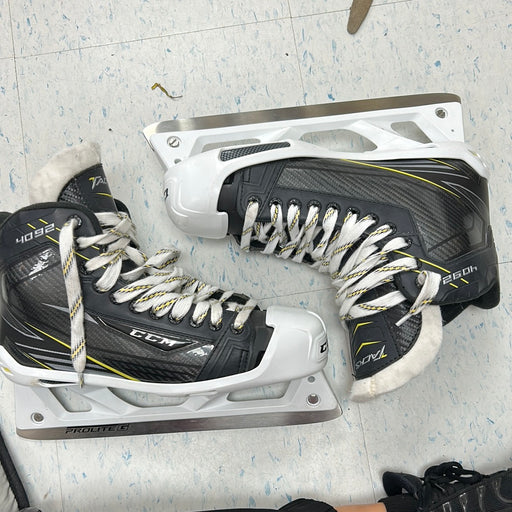 Used CCM Tacks 4092 Goal Skate 10 D