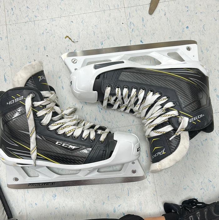 Used CCM Tacks 4092 Goal Skate 10 D