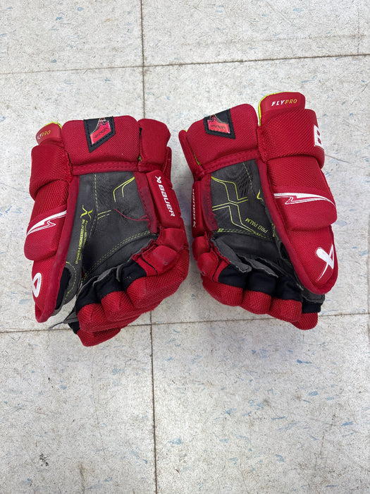 Used Bauer Vapor FlyPro Junior 11" Gloves
