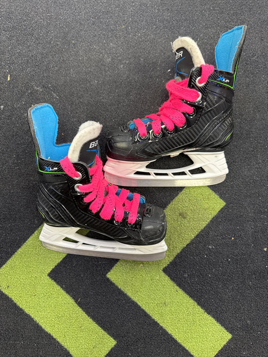 Used Bauer XLP 9.0 Youth Player Skates