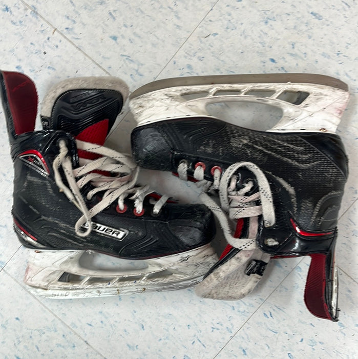Used Bauer Vapor X700 Size 5.5 Player Skates