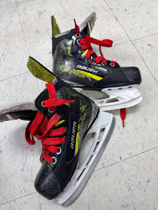 Used Bauer Vapor x4 Skates Y12.5