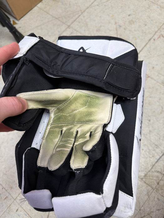 Used Bauer S24 Prodigy Youth Blocker