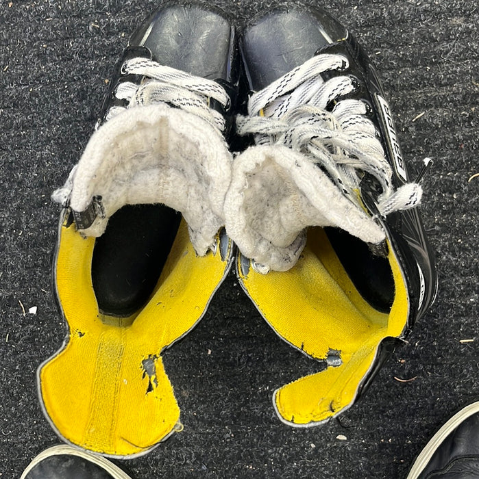 Used Bauer Supreme s150 Size 3 Player Skates
