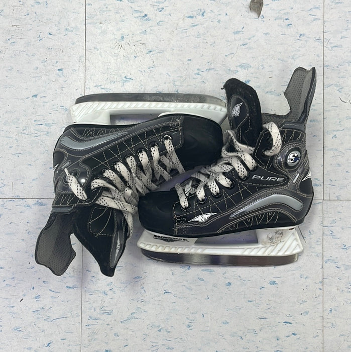 Used Mission Pure S200 Size 11 Youth Player Skates