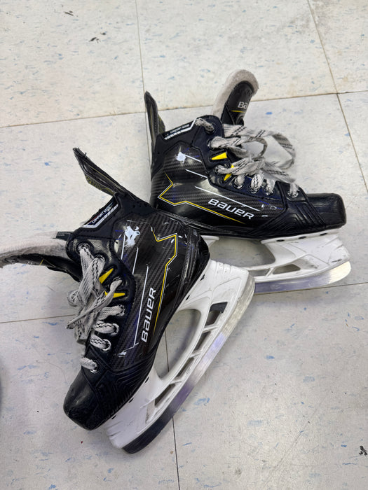 Used Bauer Supreme M4 Skates 2.5D