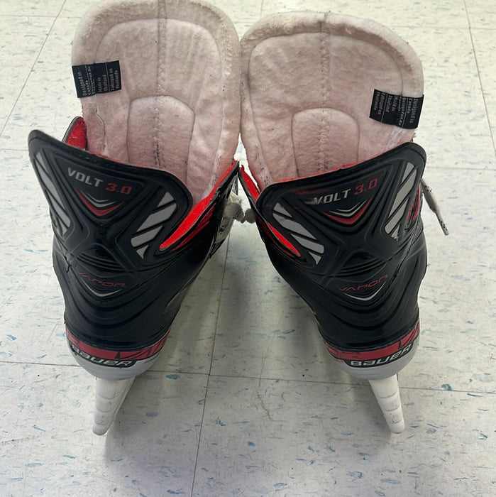 Used Bauer Vapor Volt 3.0 Size 7 Player Skates