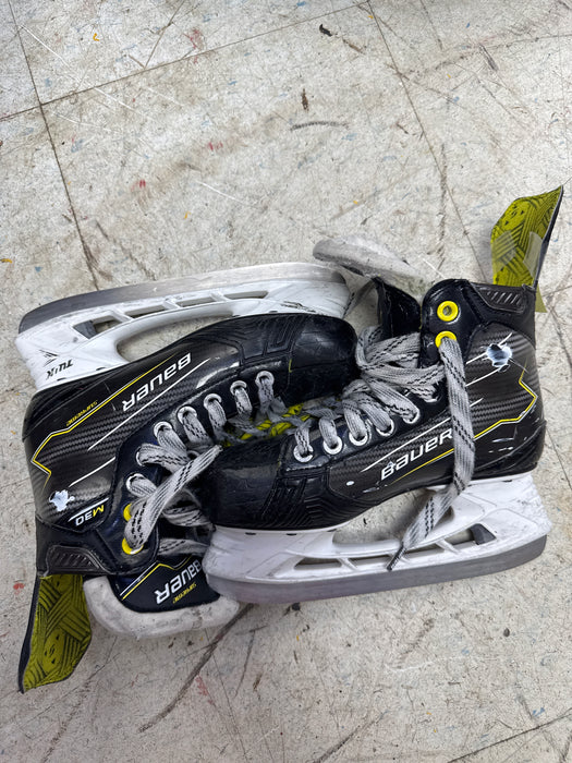Used Bauer Supreme M30 Size 4.0D Skates