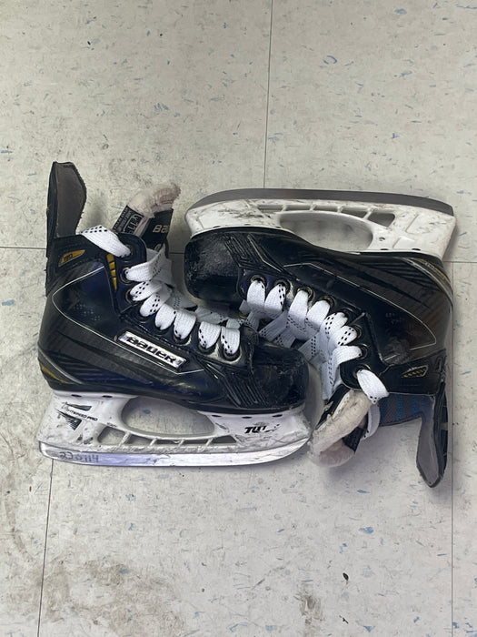 Used Bauer Supreme 190 Size 11 Youth Skates