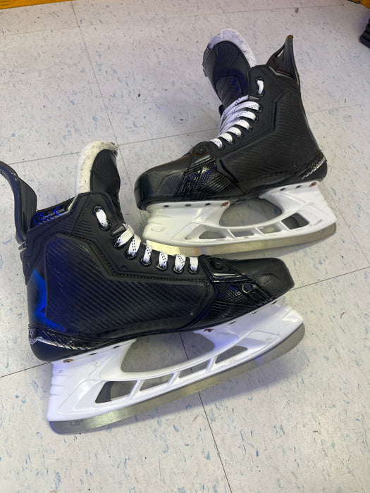 Used Bauer Supreme SHADOW Maple Leafs Pro Stock - Philipe Myers - Size 9.5 Skates