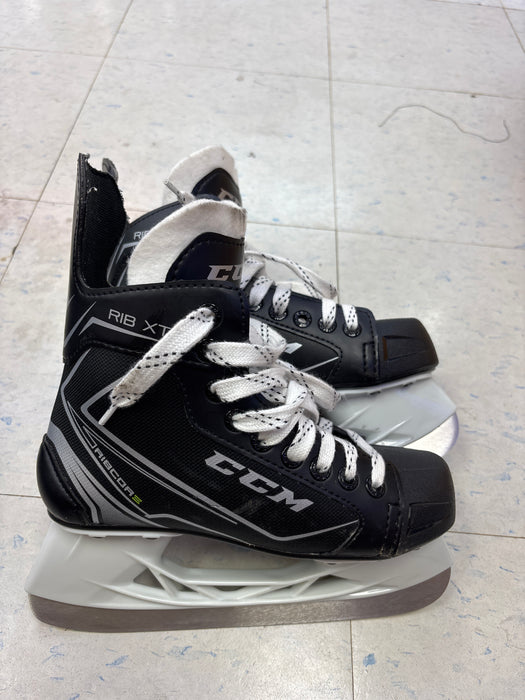 Used CCM Ribcor RIB XT Size 3.0 Skates