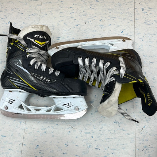 Used CCM Tacks 4092 Junior Player Skates size 3D