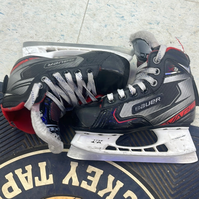 Used Bauer Vapor X2.7 Size 12 Youth Goal Skates