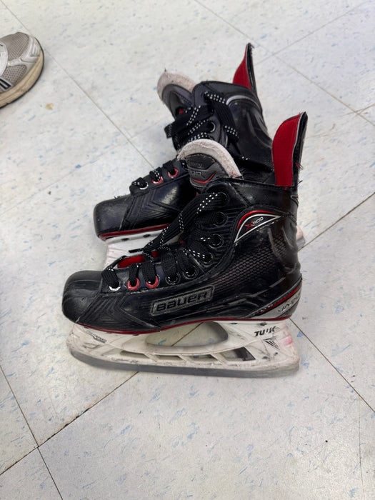 Used Bauer Vapor X500 Skates 3.5D