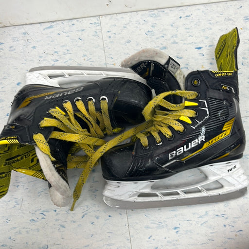 Used Bauer Supreme M4 Youth Size 12.5 Player Skates